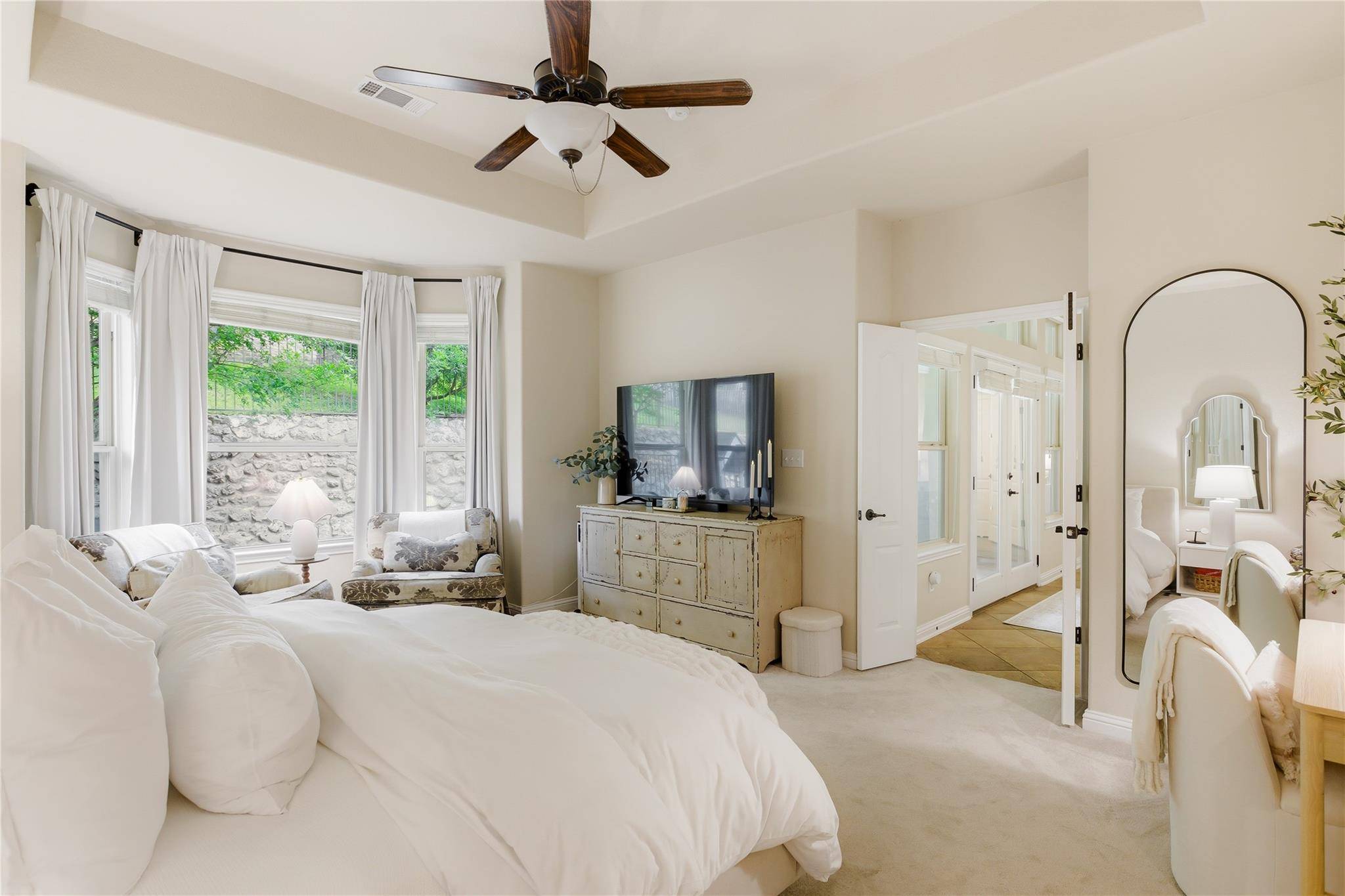 214 Bellagio DR, Lakeway, TX 78734