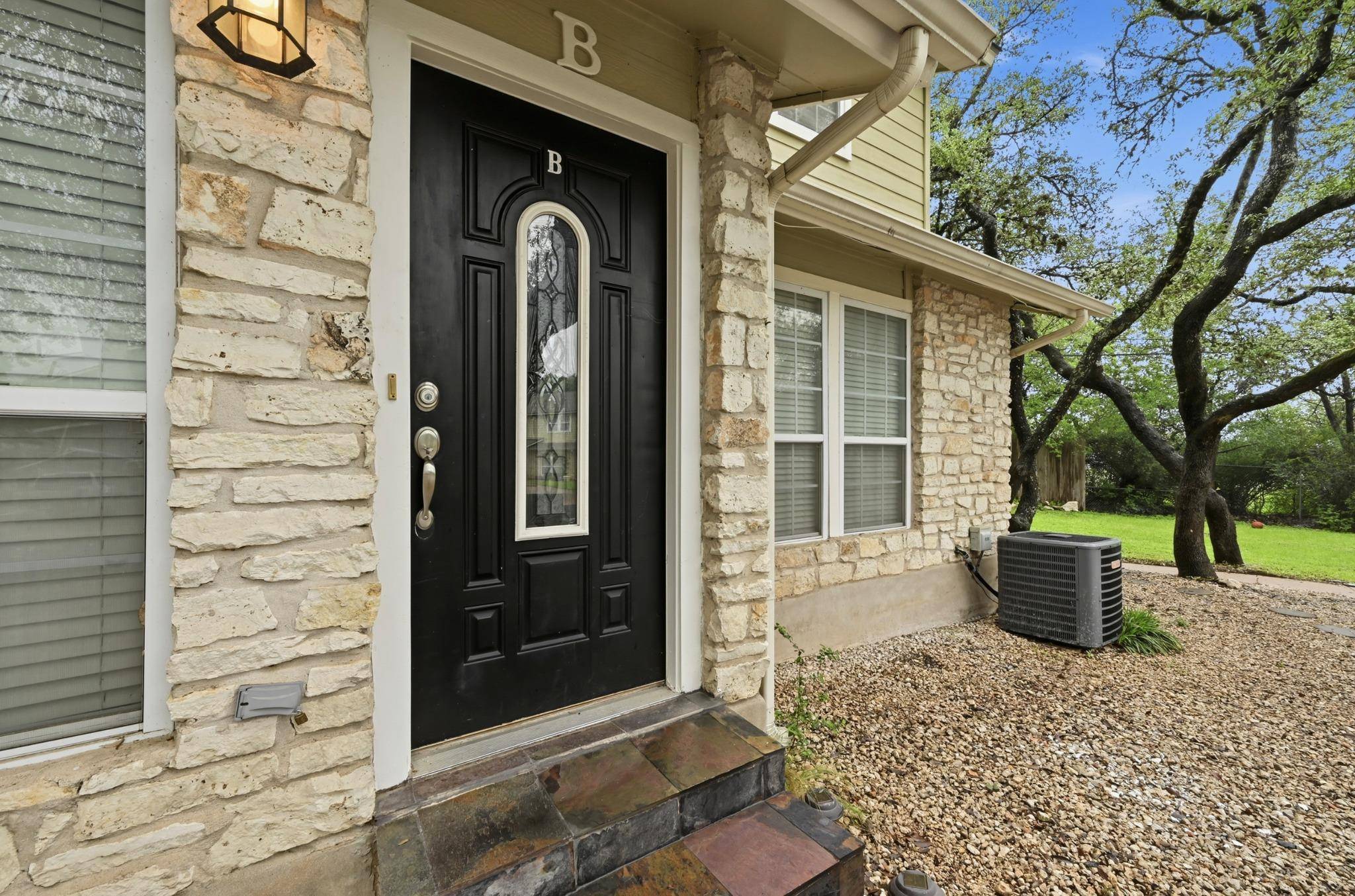 1504 Allen RD #B, Austin, TX 78746