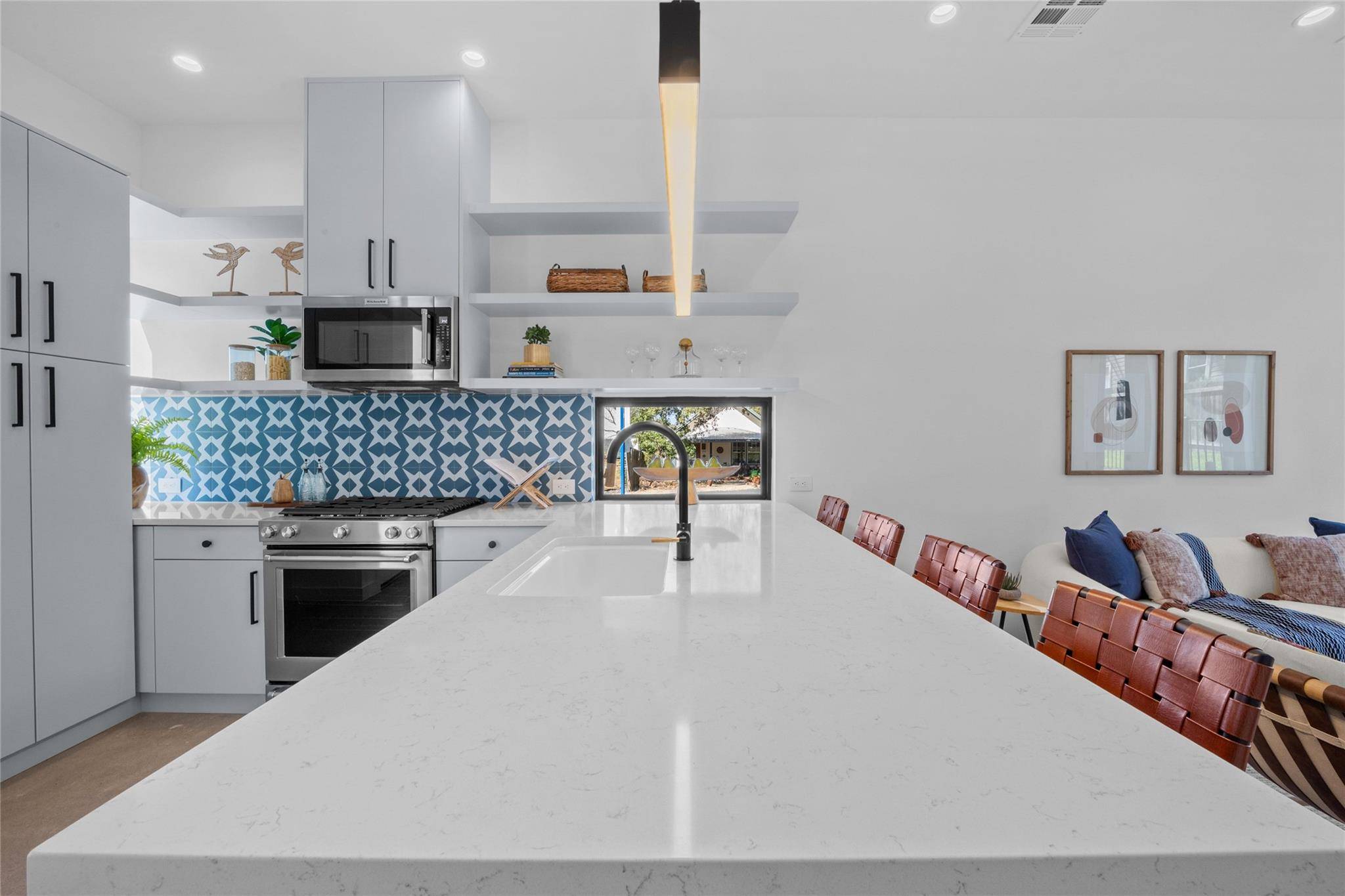 219 Lessin LN #10A, Austin, TX 78704