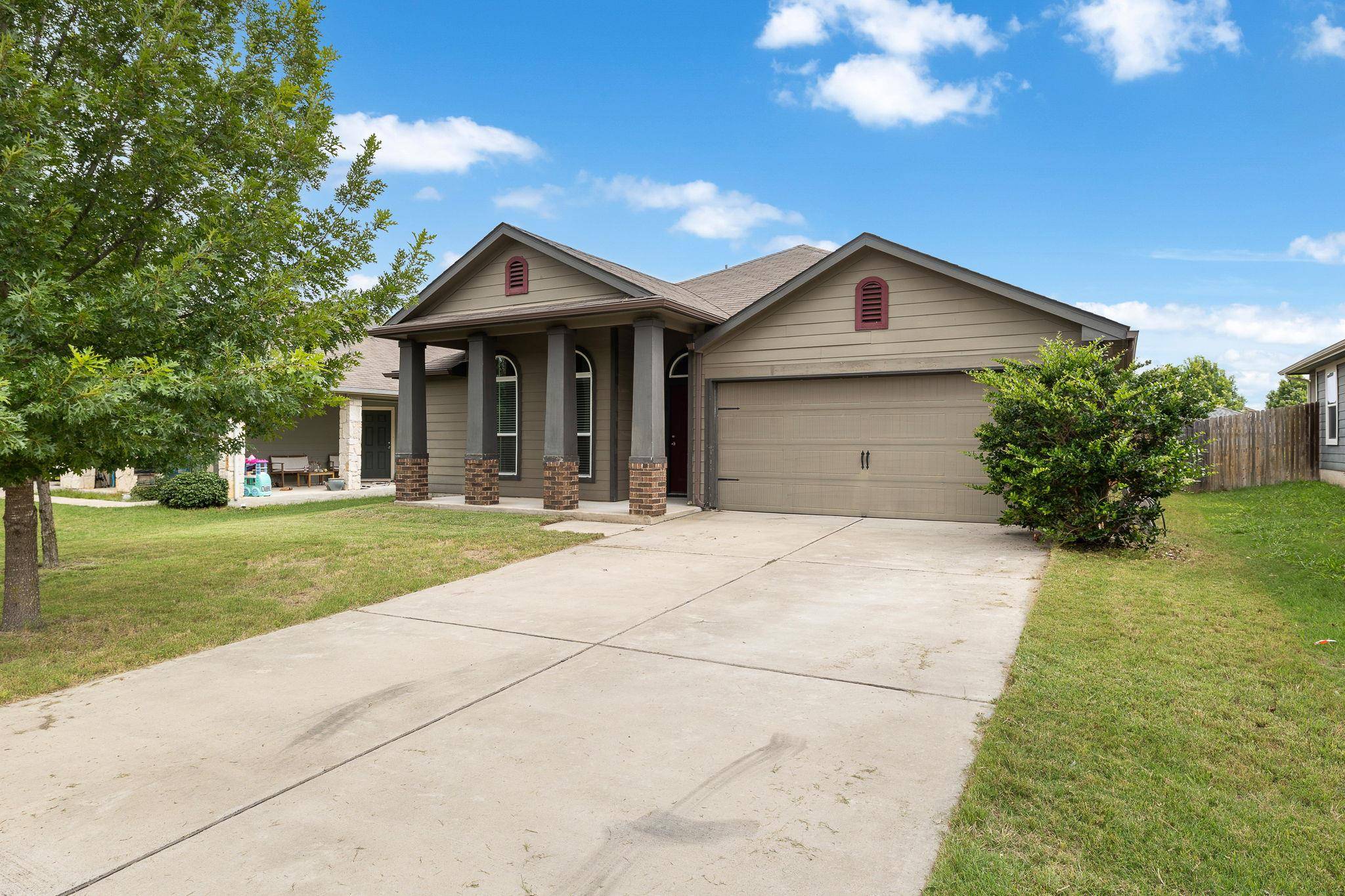 110 DENTON DR, Hutto, TX 78634
