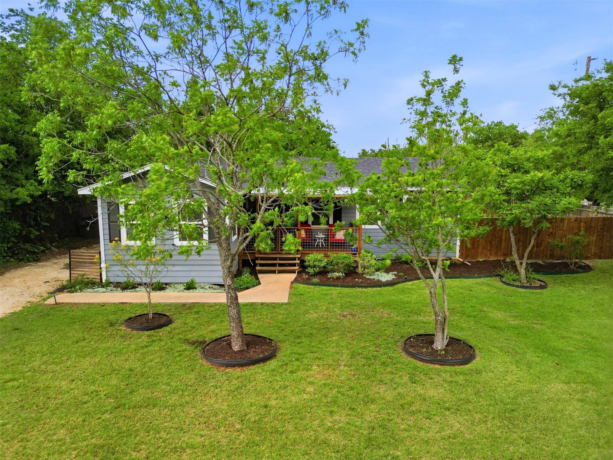 700 9th St ST, Blanco, TX 78606