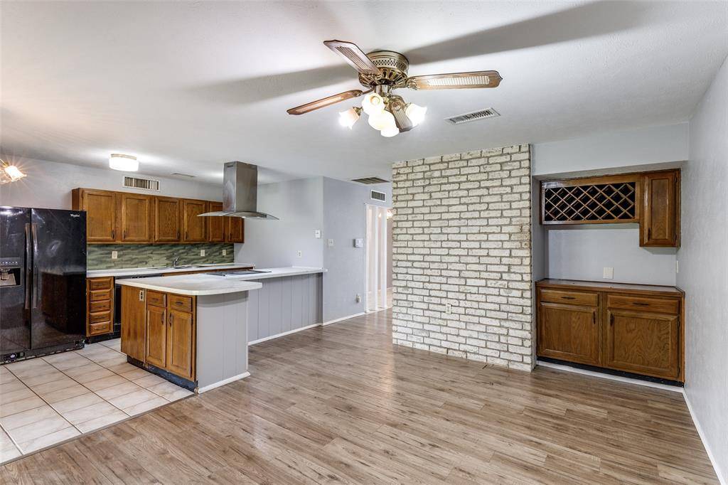 7504 Portman Avenue, Fort Worth, TX 76112