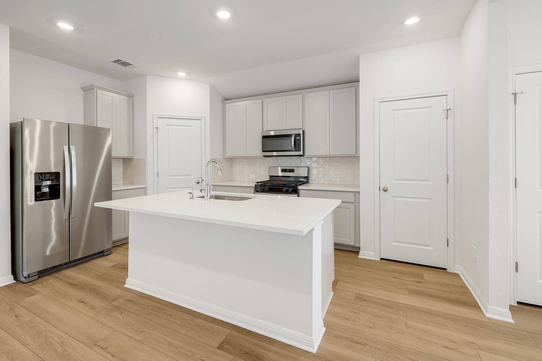 101 Rock Daisy TRL, Hutto, TX 78634