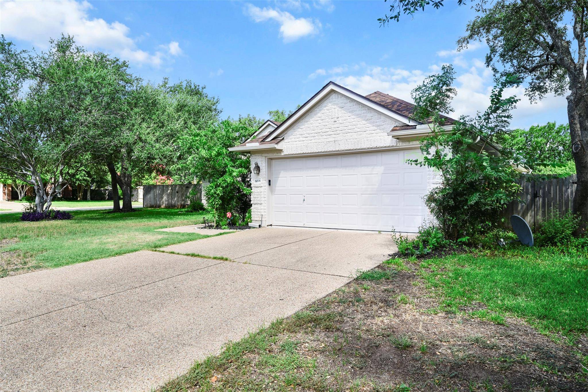 6006 Barletta DR, Round Rock, TX 78681