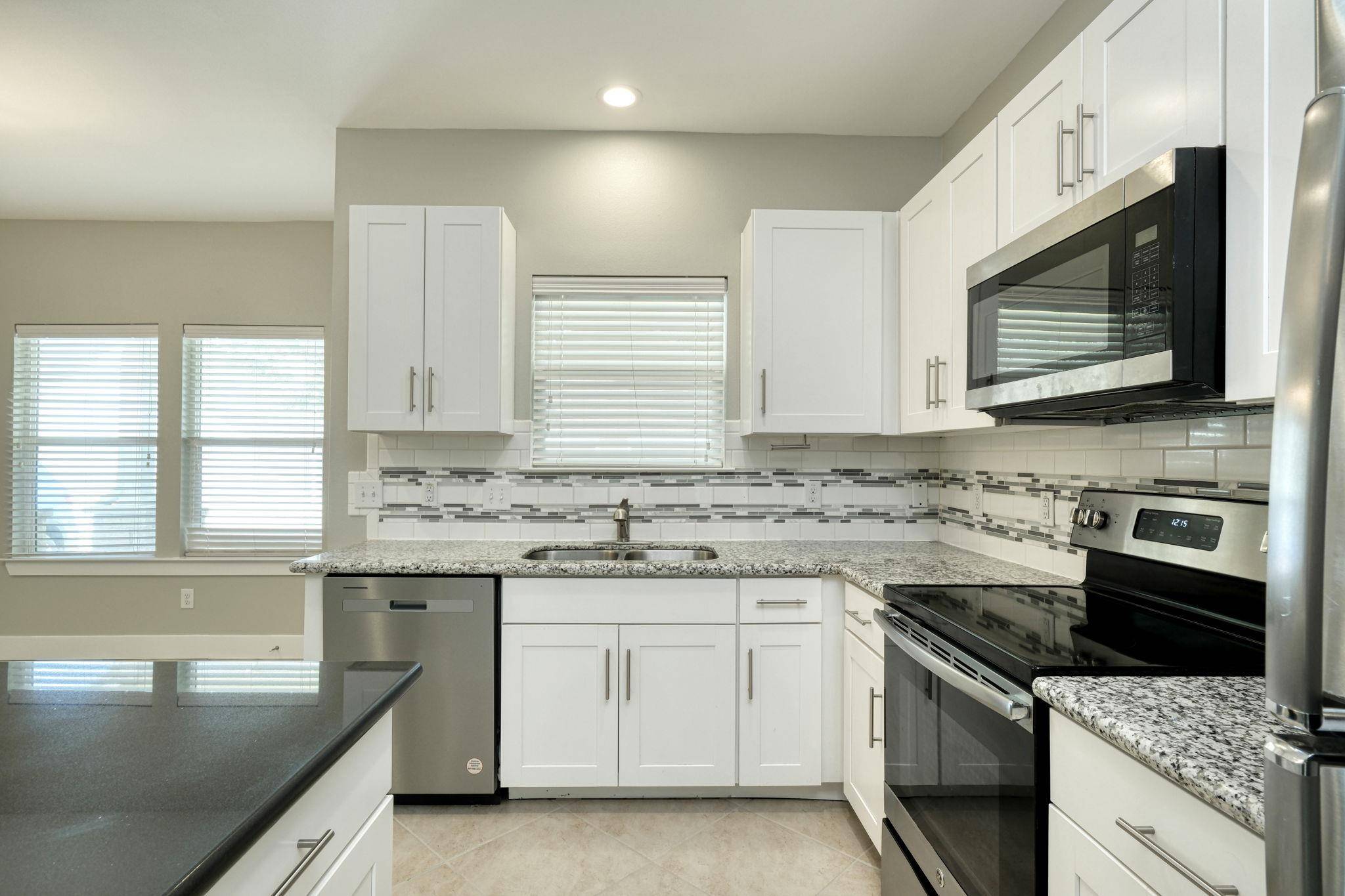 615 Spring ST #3, Round Rock, TX 78664