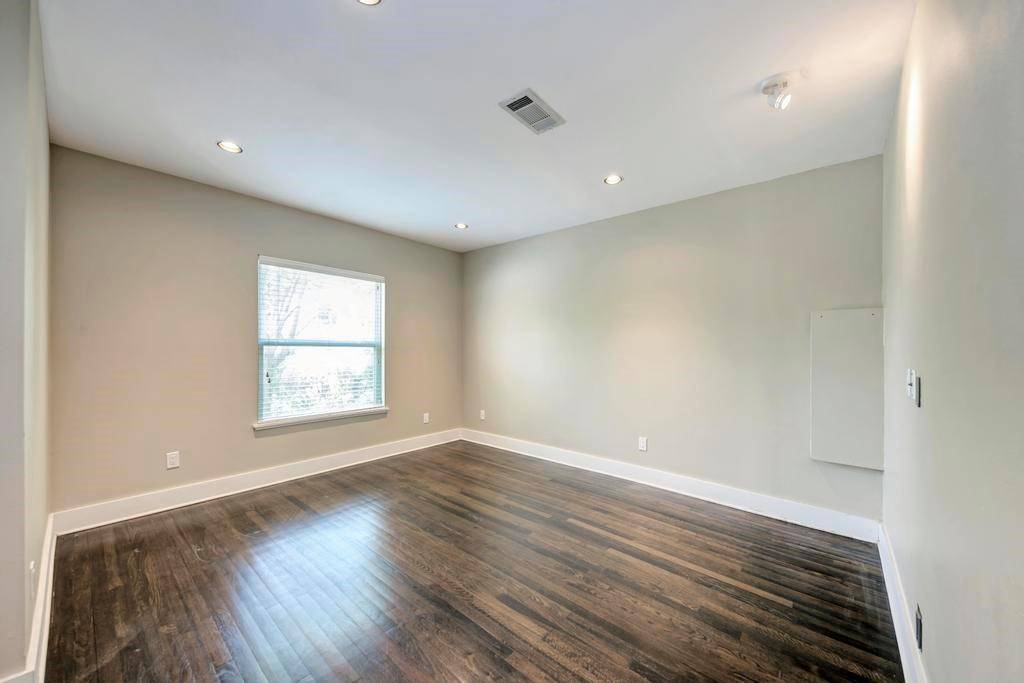 1014 E 14th ST, Austin, TX 78702