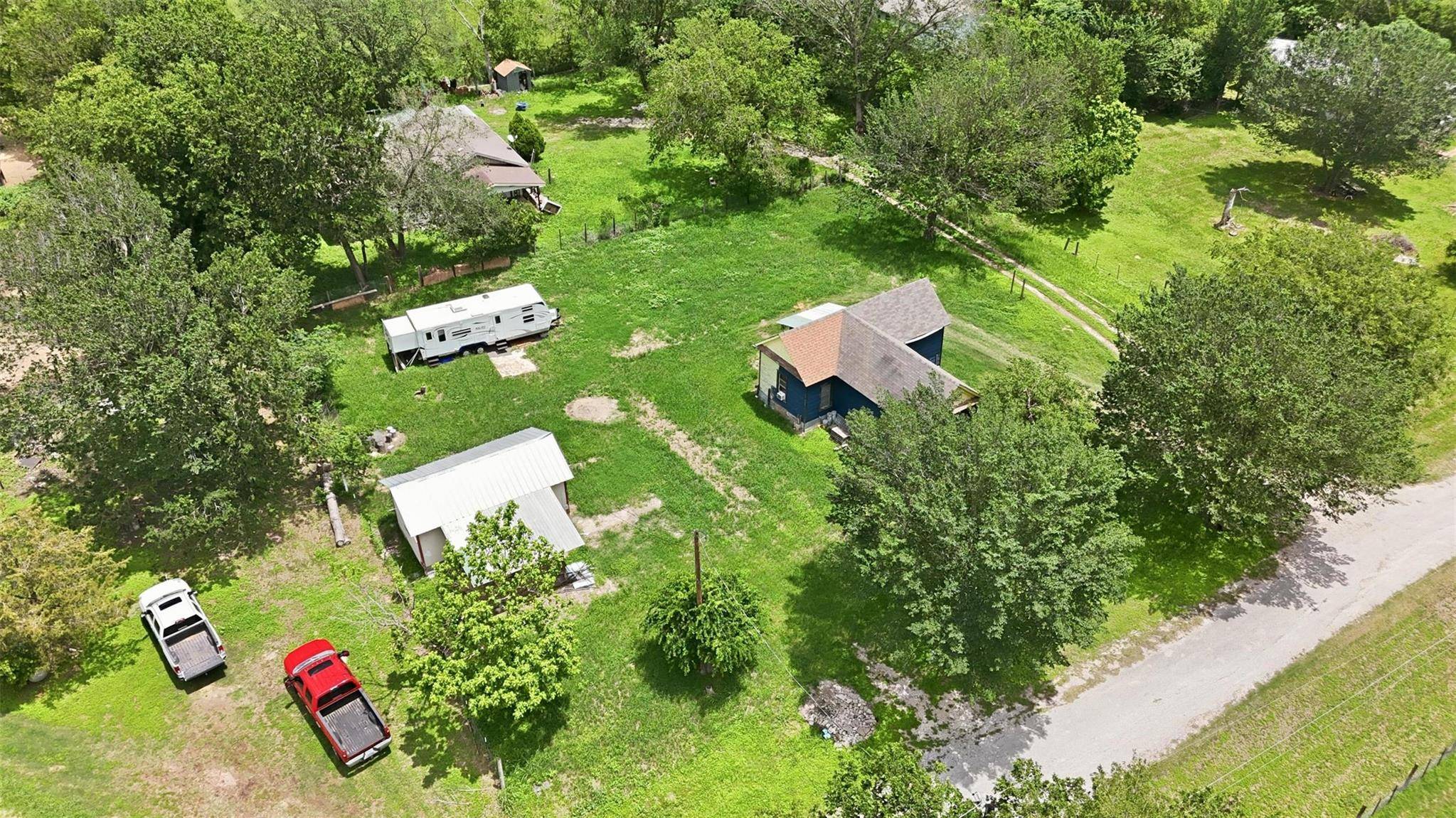 148 Brenham ST, Mcdade, TX 78650