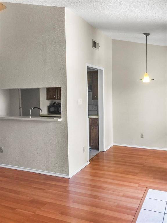 2706 Salado ST #303, Austin, TX 78705