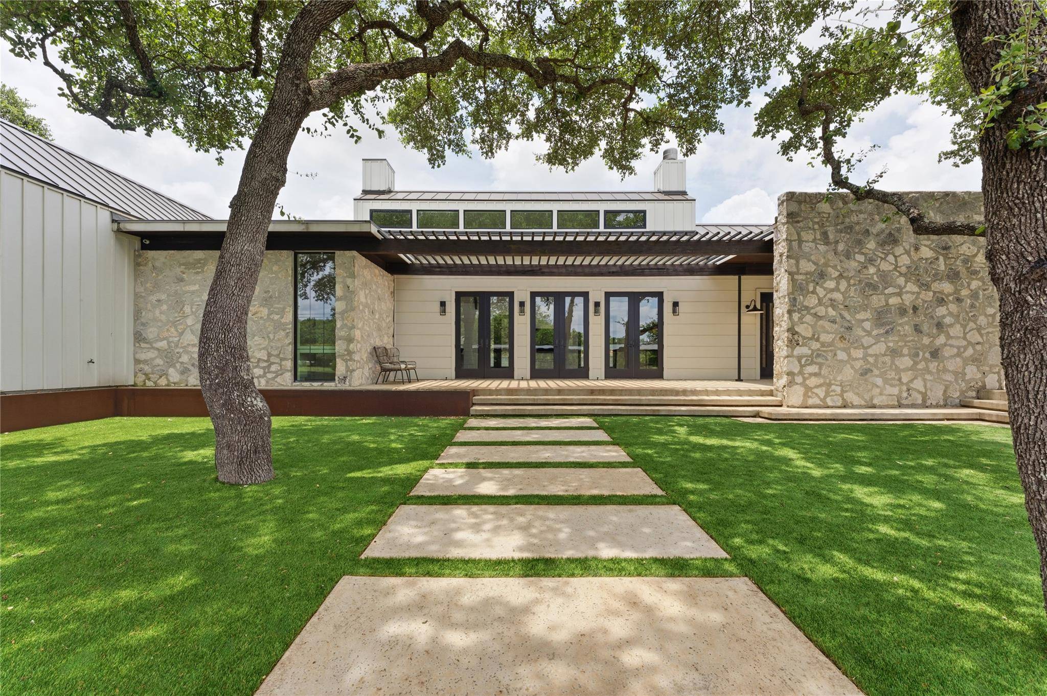 103 Victorian Oaks LN, Dripping Springs, TX 78620