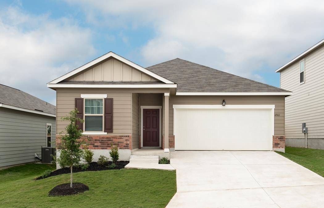 402 Sunlight Lake BLVD, Hutto, TX 78634