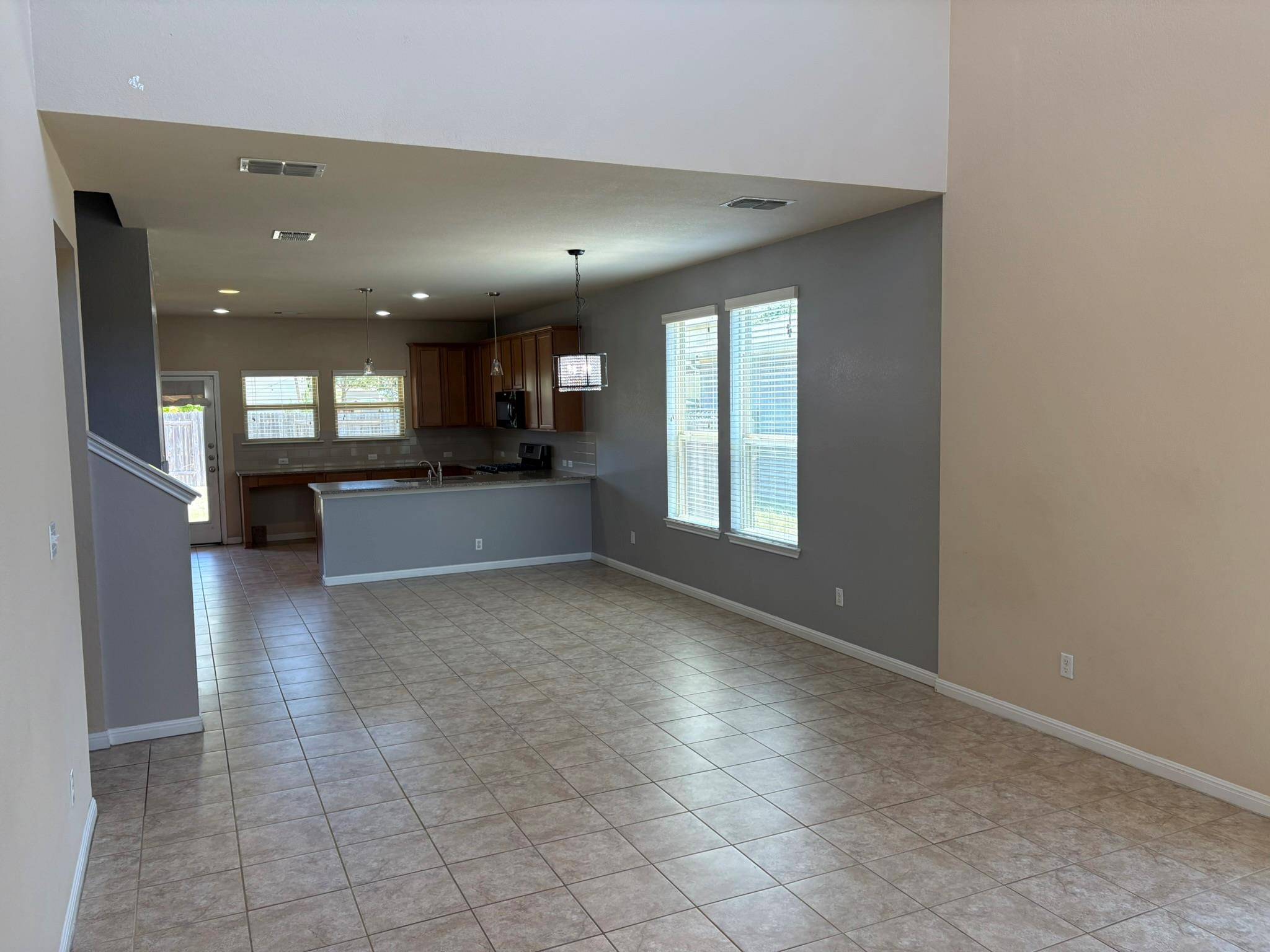 8113 Rosano ST, Round Rock, TX 78665