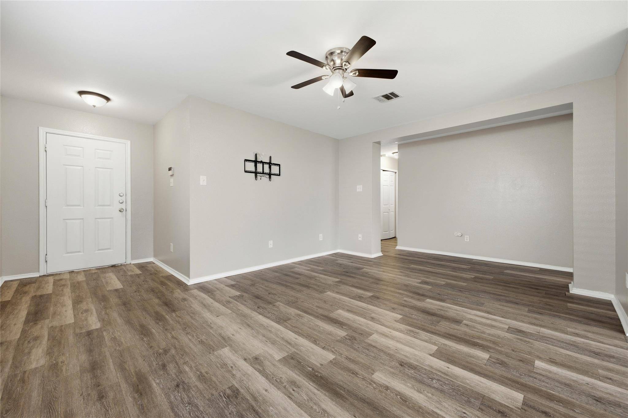 2206 Bluebonnet DR, Round Rock, TX 78664