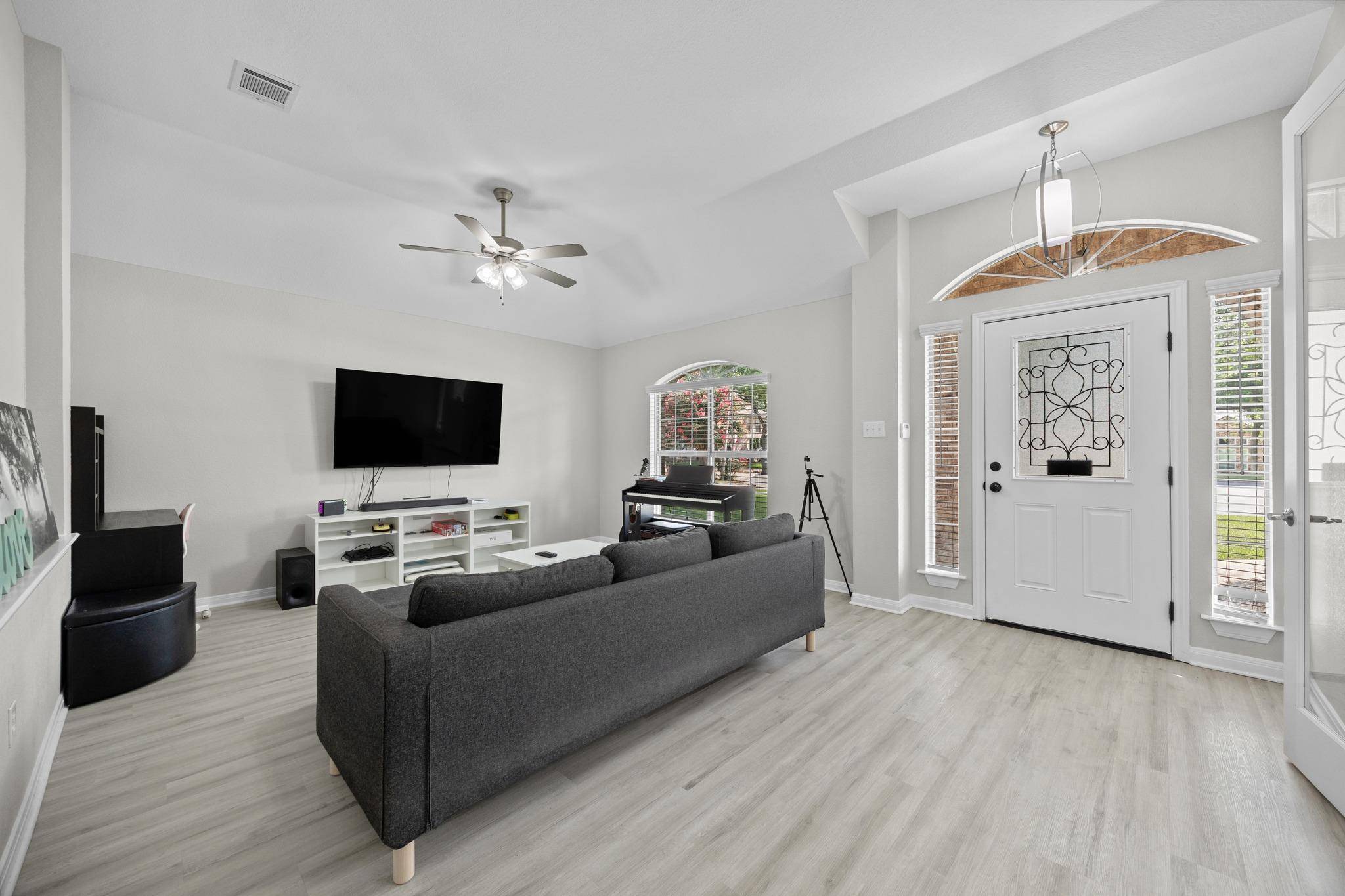 30112 Spyglass CIR, Georgetown, TX 78628