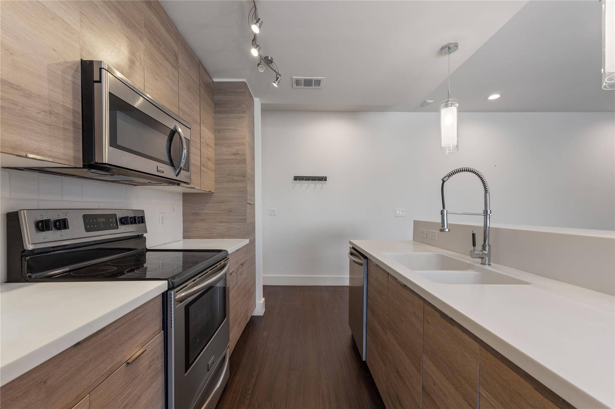 604 N Bluff DR #225, Austin, TX 78745