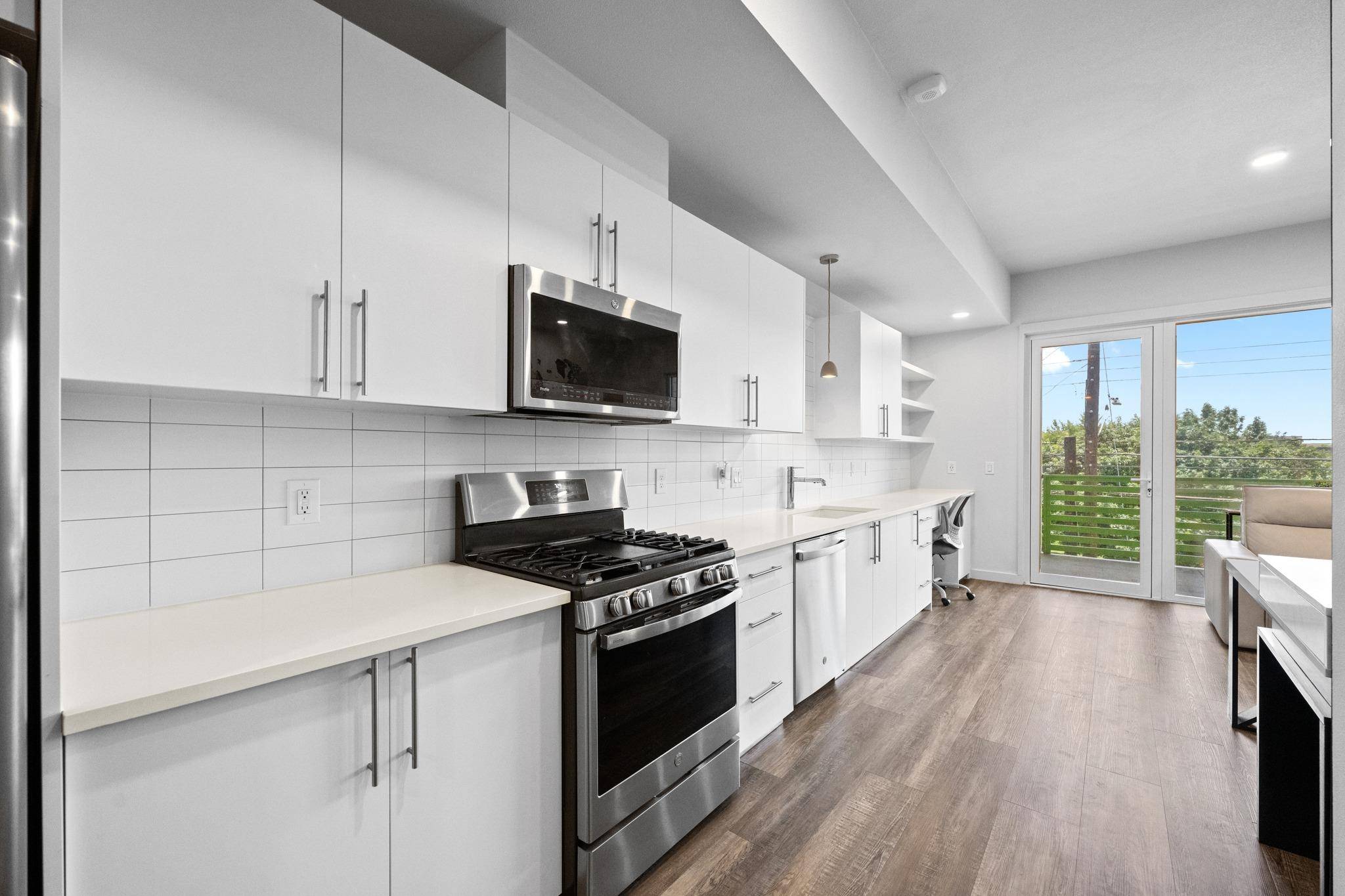 4004 Banister LN #209 #A, Austin, TX 78704