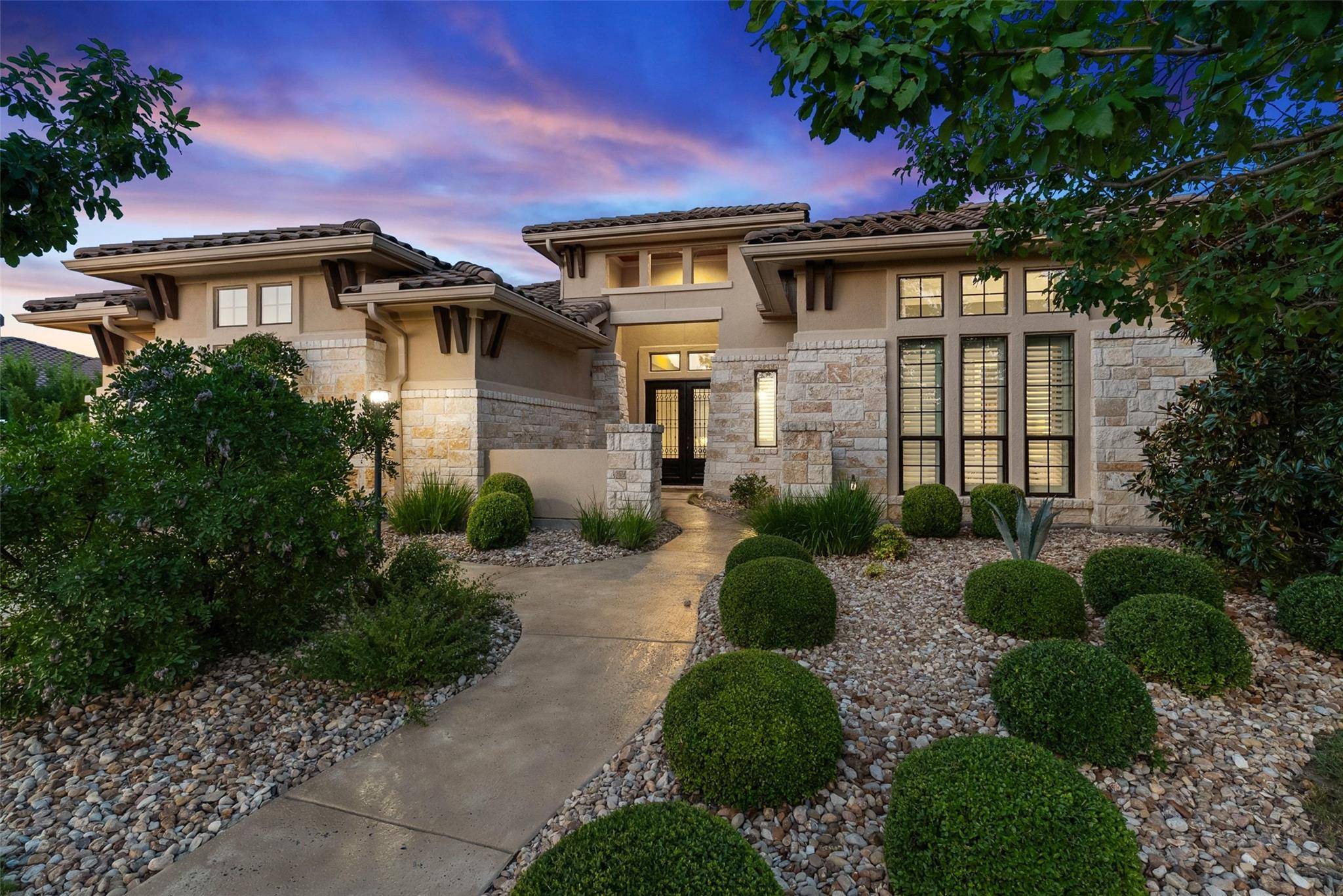 203 Bisset CT, Lakeway, TX 78738