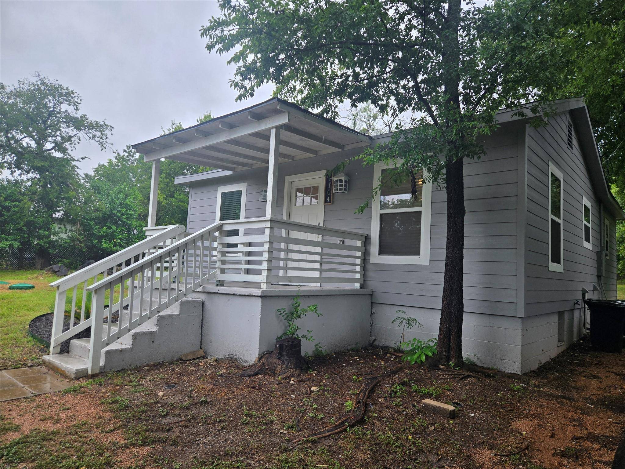 1104 N Hackberry ST, Lampasas, TX 76550