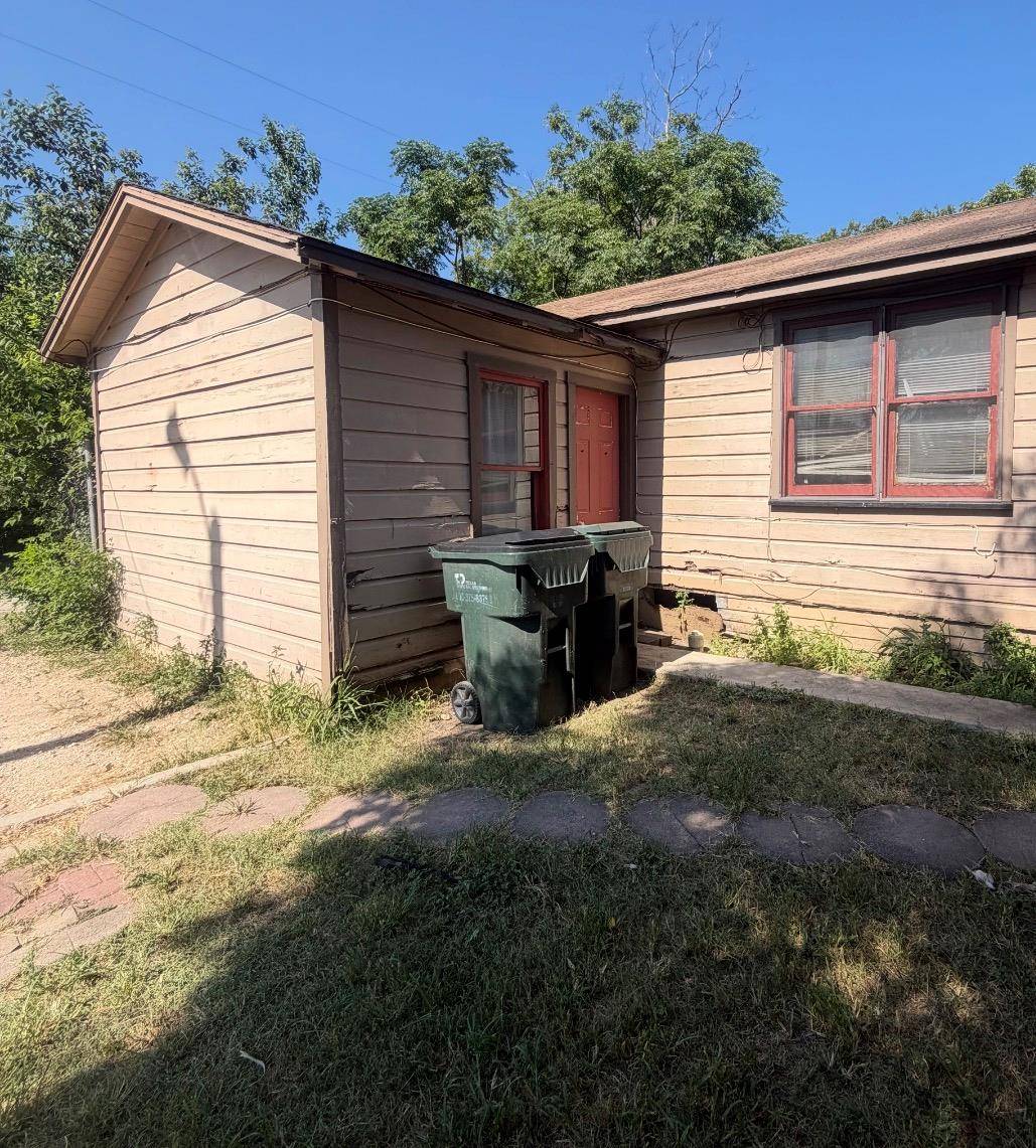 405 N Burleson ST #B, Kyle, TX 78640