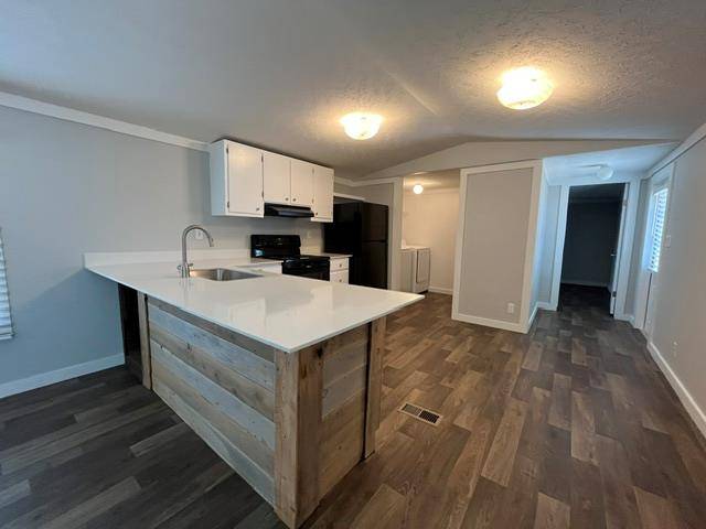 121 Sunflower RD, Dale, TX 78616