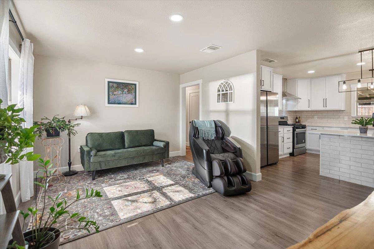 1236 Martin ST, Mason, TX 76856
