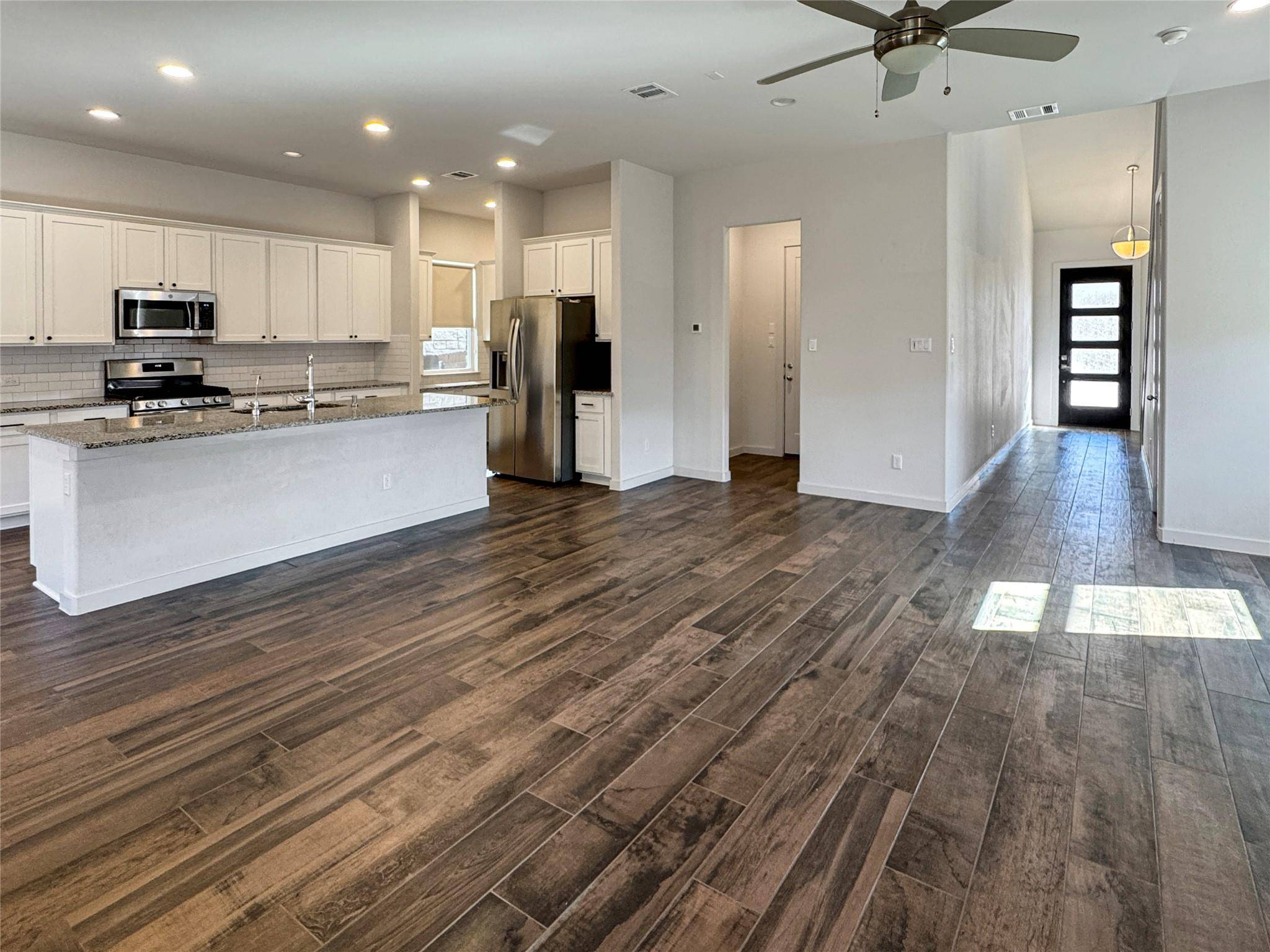 1245 Westborough LN, Leander, TX 78641