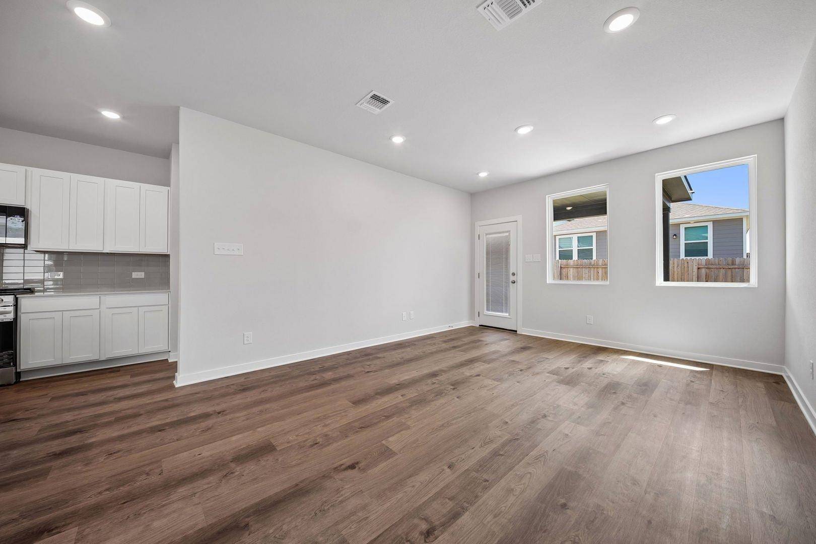 10607 Trifecta WAY, Buda, TX 78610