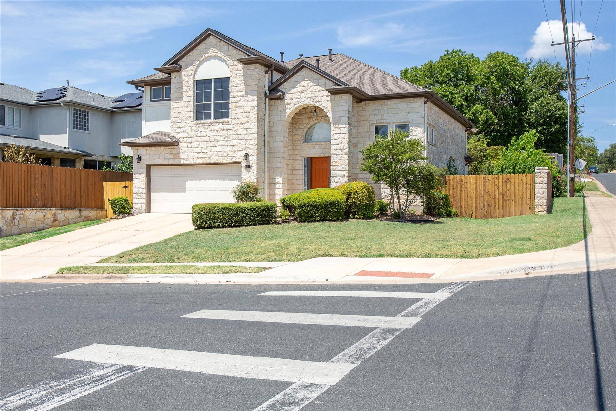 6914 Thorncliffe DR, Austin, TX 78731