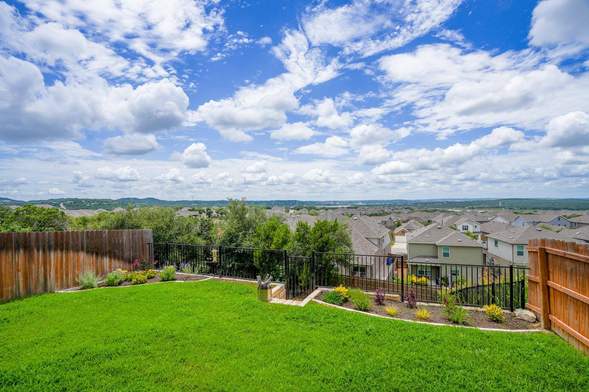 8009 Copper Prairie BND, Lago Vista, TX 78645