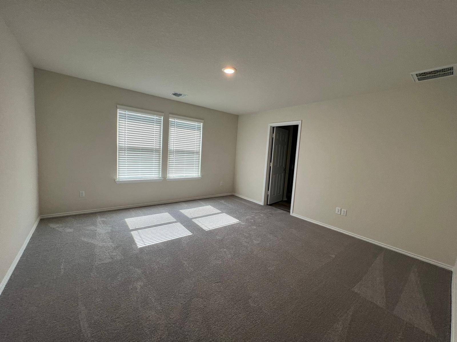 40 Pacific Loon ST, Leander, TX 78641