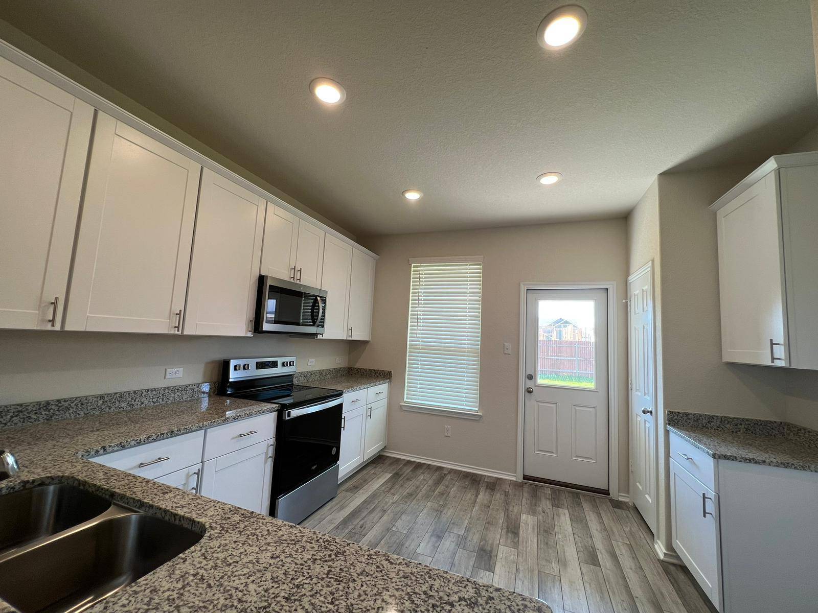 40 Pacific Loon ST, Leander, TX 78641