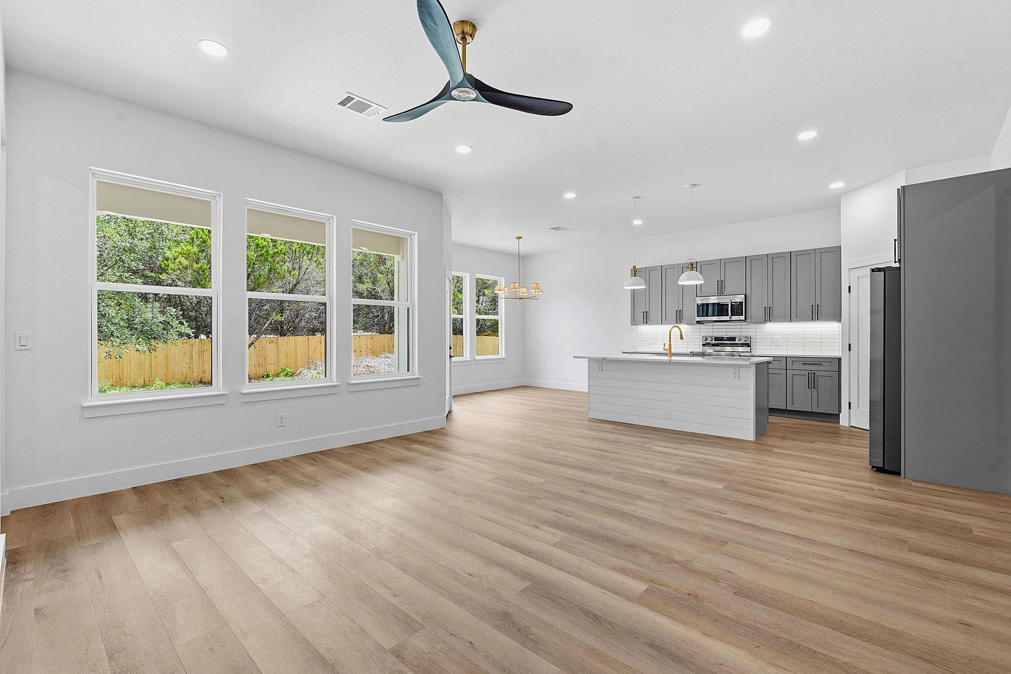 13 Country Place DR, Wimberley, TX 78676
