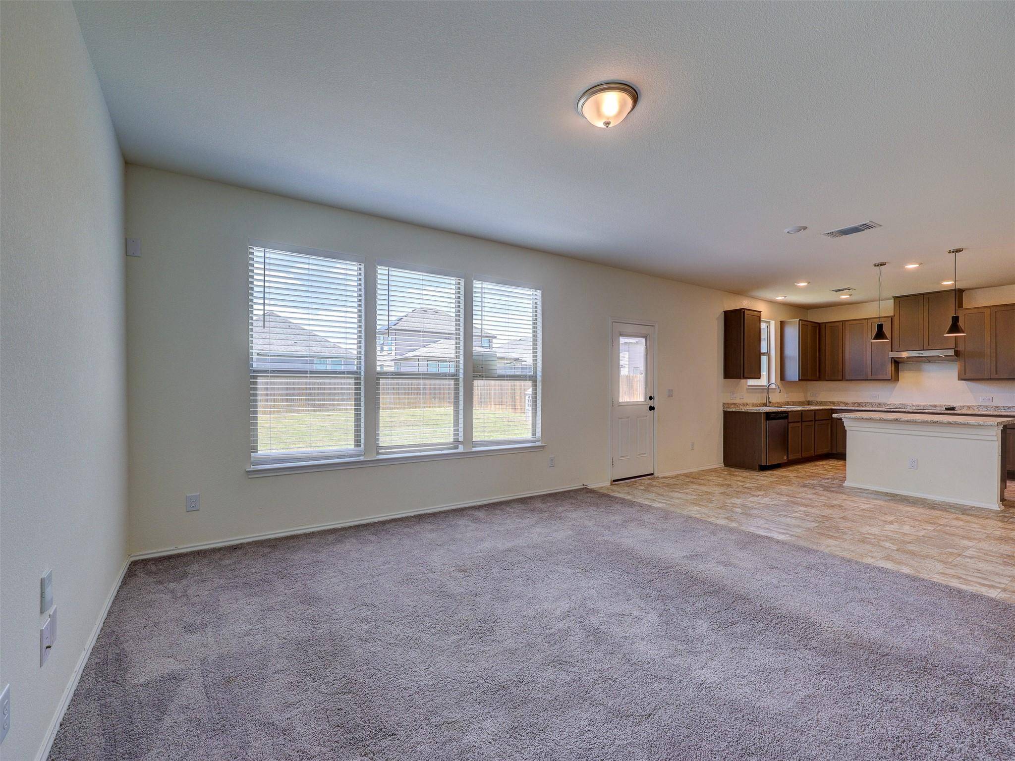 18517 Spotted Eagle LN, Elgin, TX 78621