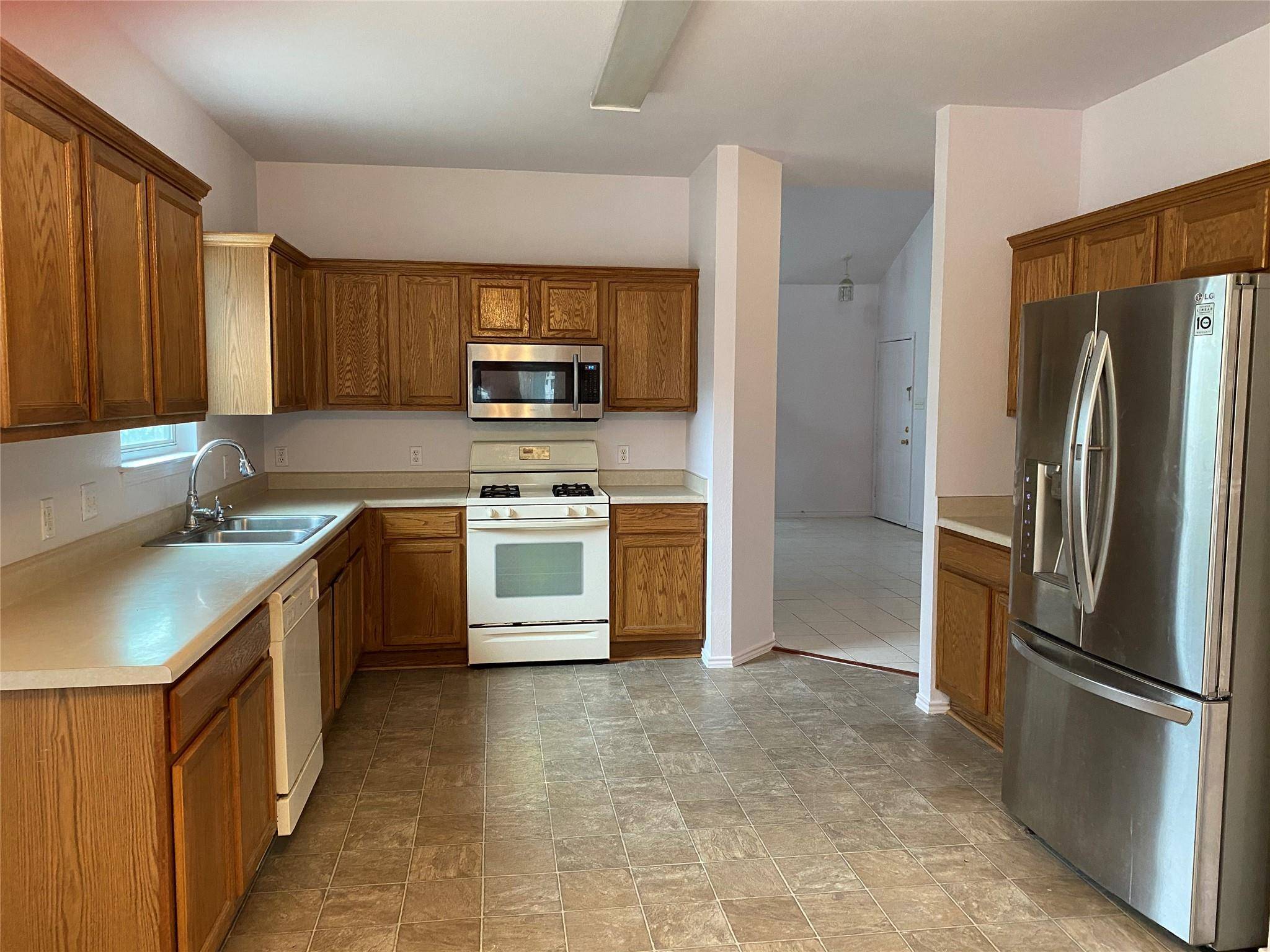 1850 Logan DR, Round Rock, TX 78664