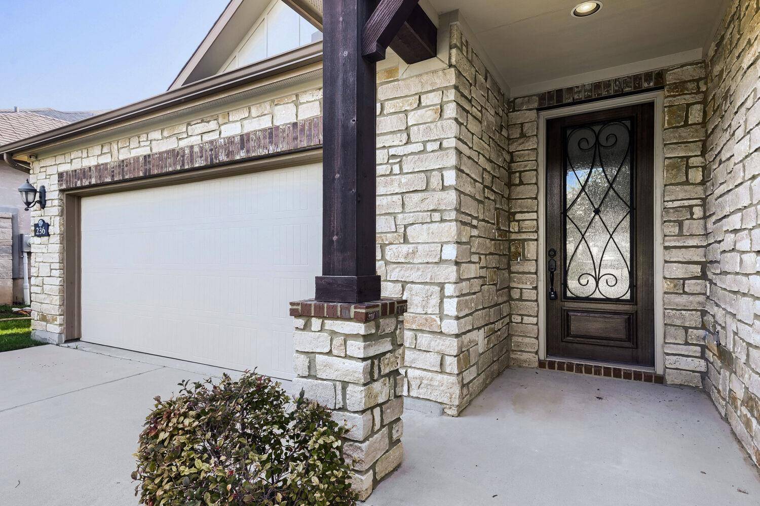 236 Cross Mountain TRL, Georgetown, TX 78628