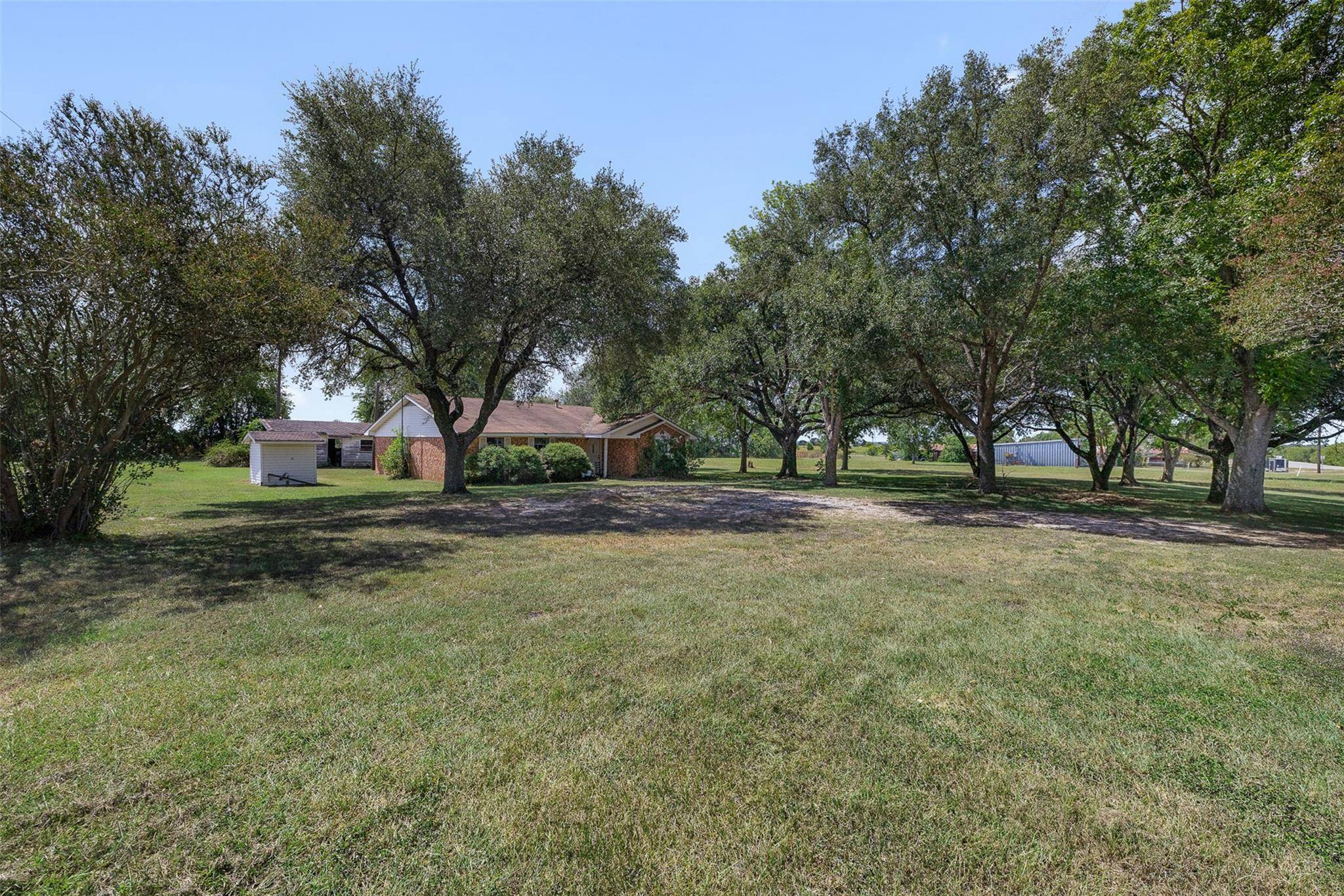 3788 Highway 21, Dime Box, TX 77853