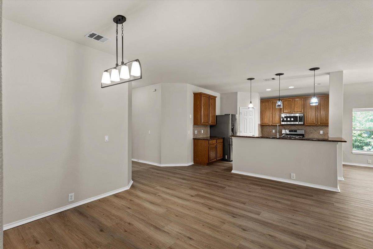 2808 Barefoot LN, Round Rock, TX 78665
