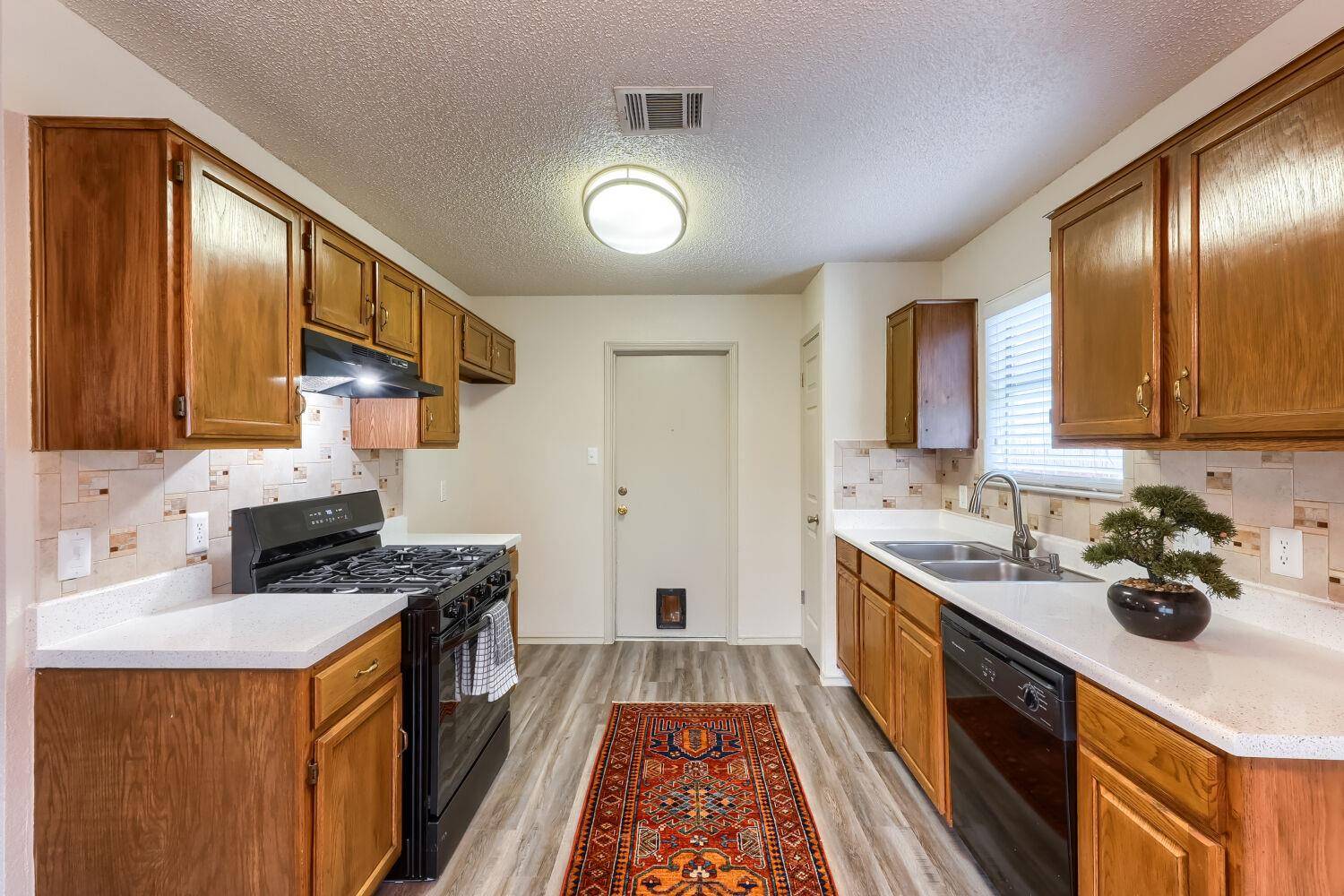 814 Smoke Signal PASS, Pflugerville, TX 78660