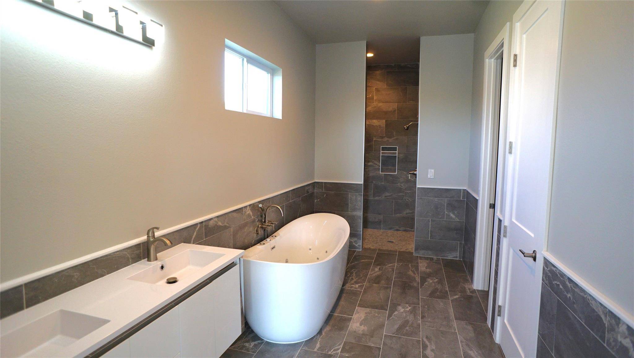 2501 Bruin DR #52, Spicewood, TX 78669