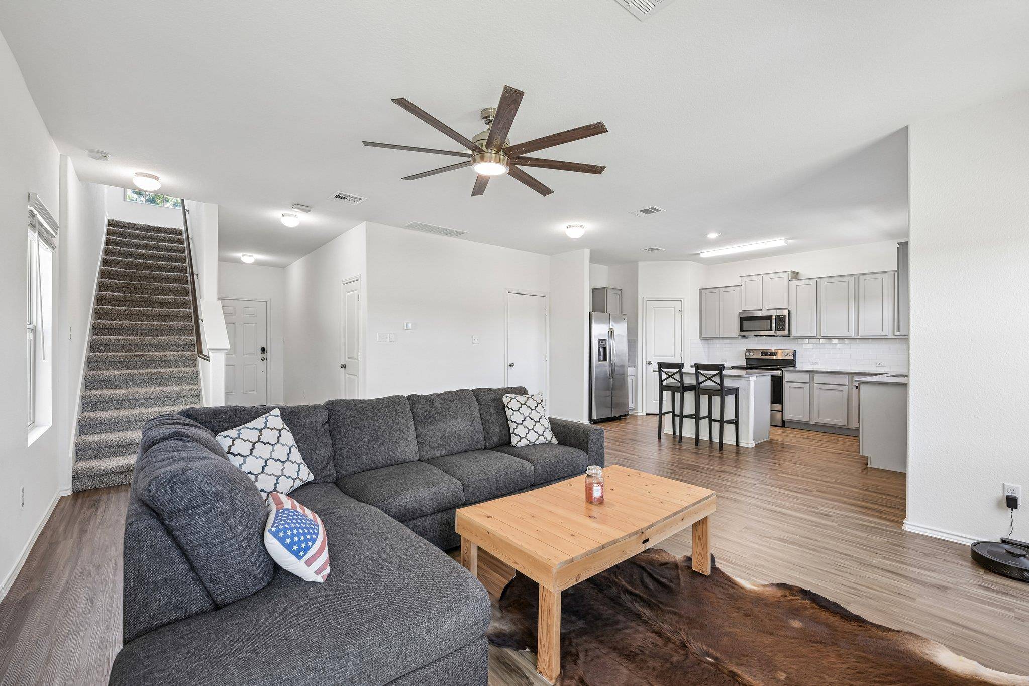 417 Greatest Gift WAY, Jarrell, TX 76537