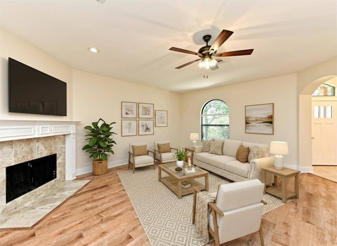 15208 Bowling LN, Lakeway, TX 78734