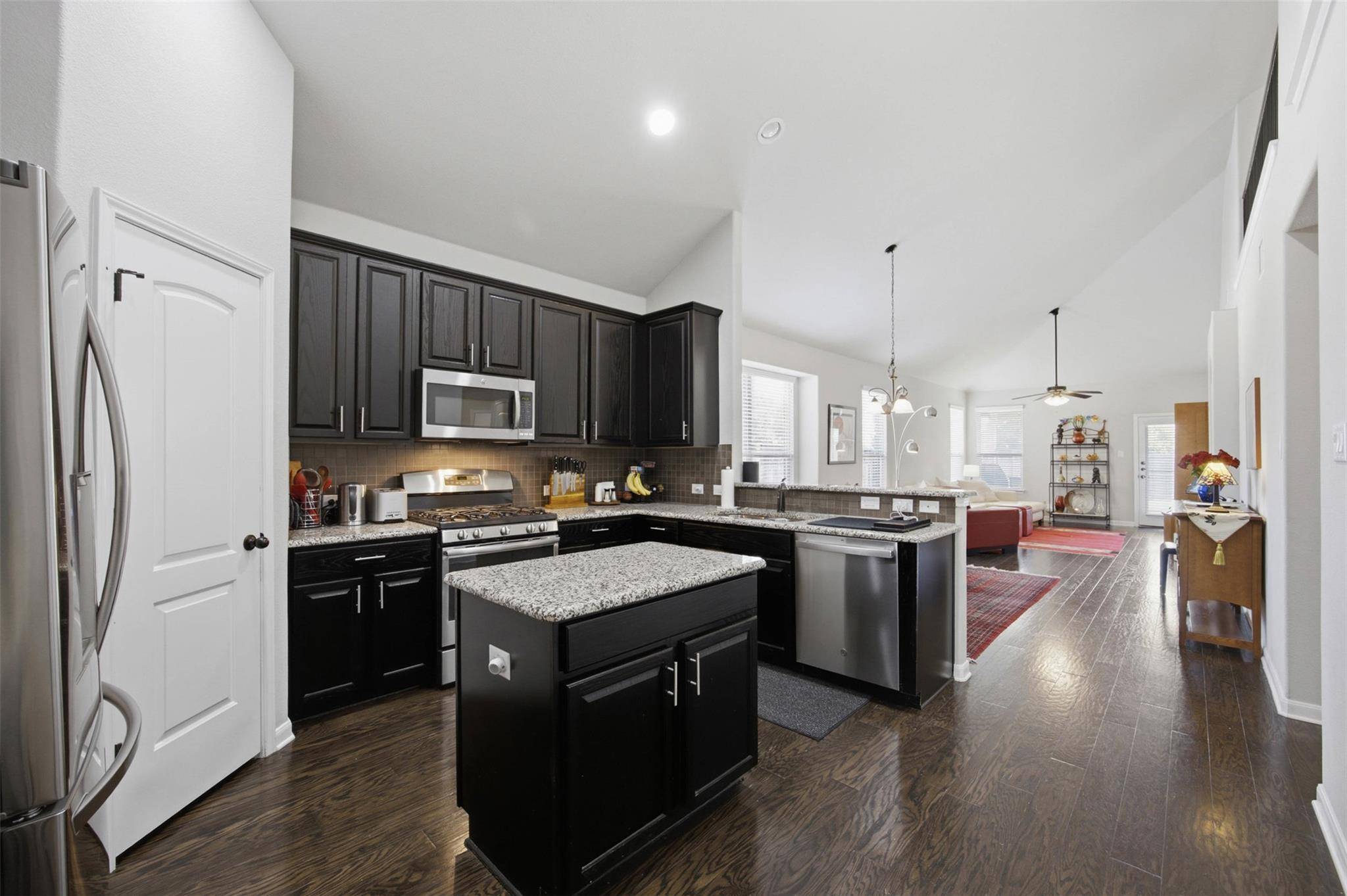328 Rock Mill LOOP, Georgetown, TX 78626