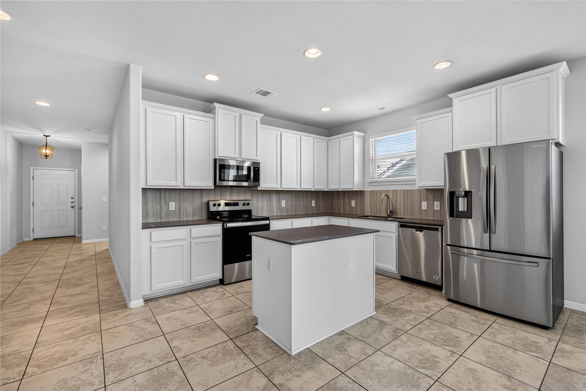 324 E Broade ST, Leander, TX 78641