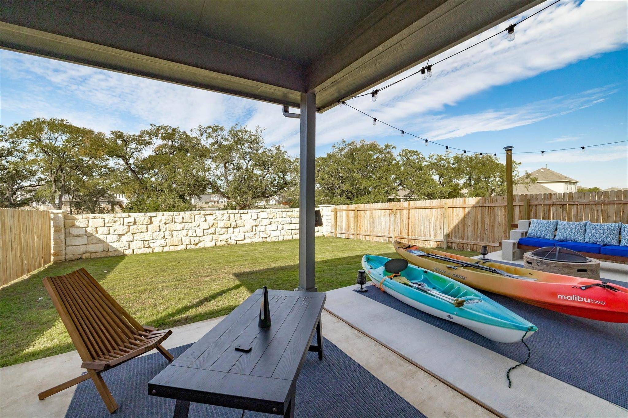 424 Arrowhead Vine ST, Leander, TX 78641