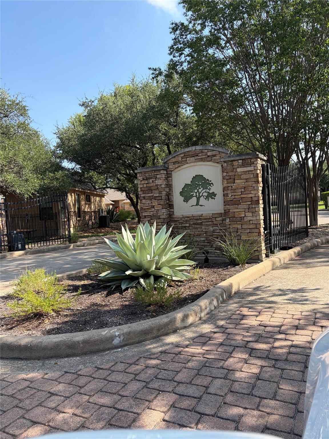 13804 Ashton Woods CIR, Austin, TX 78727
