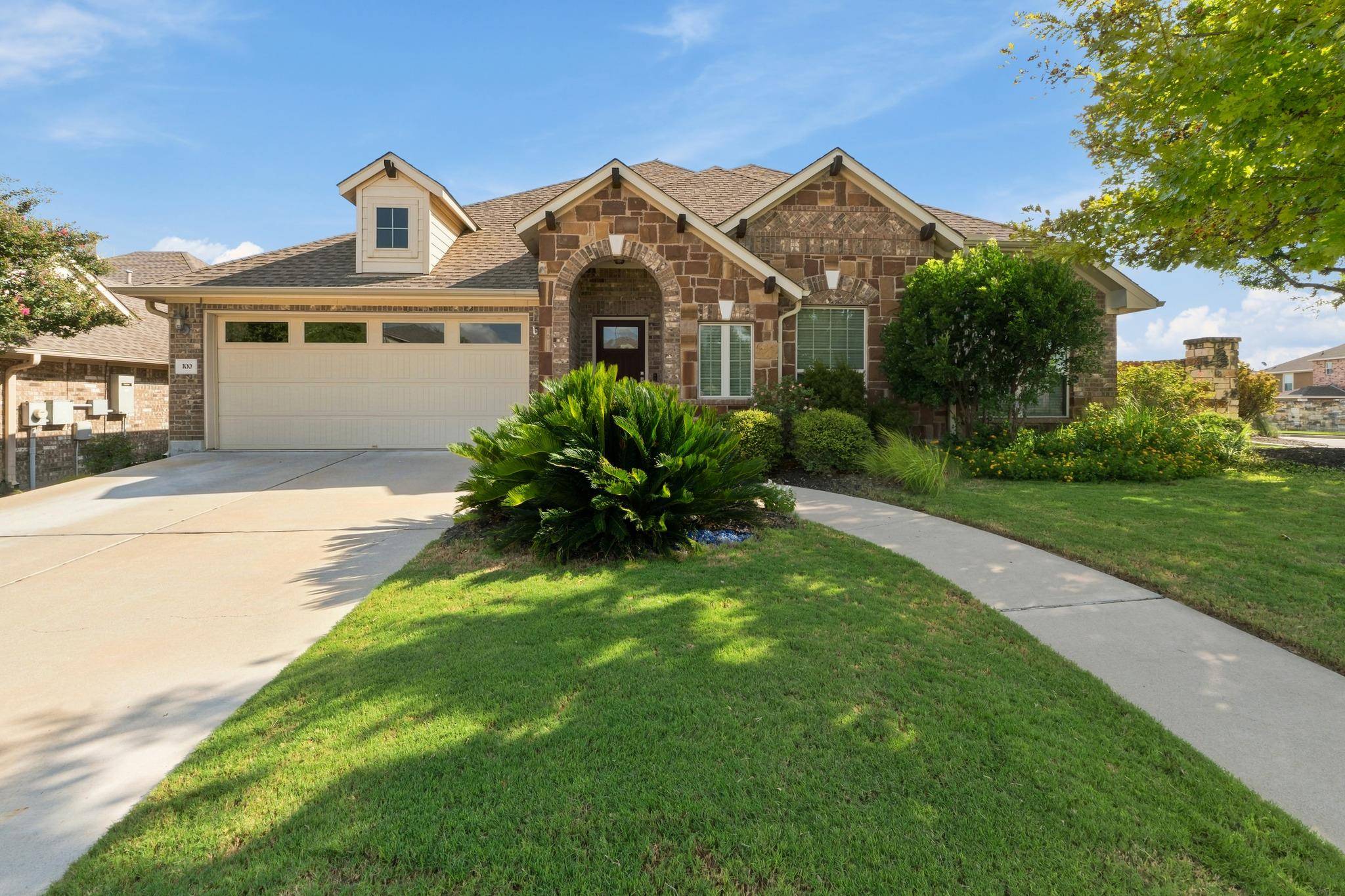 100 Lismore ST, Hutto, TX 78634