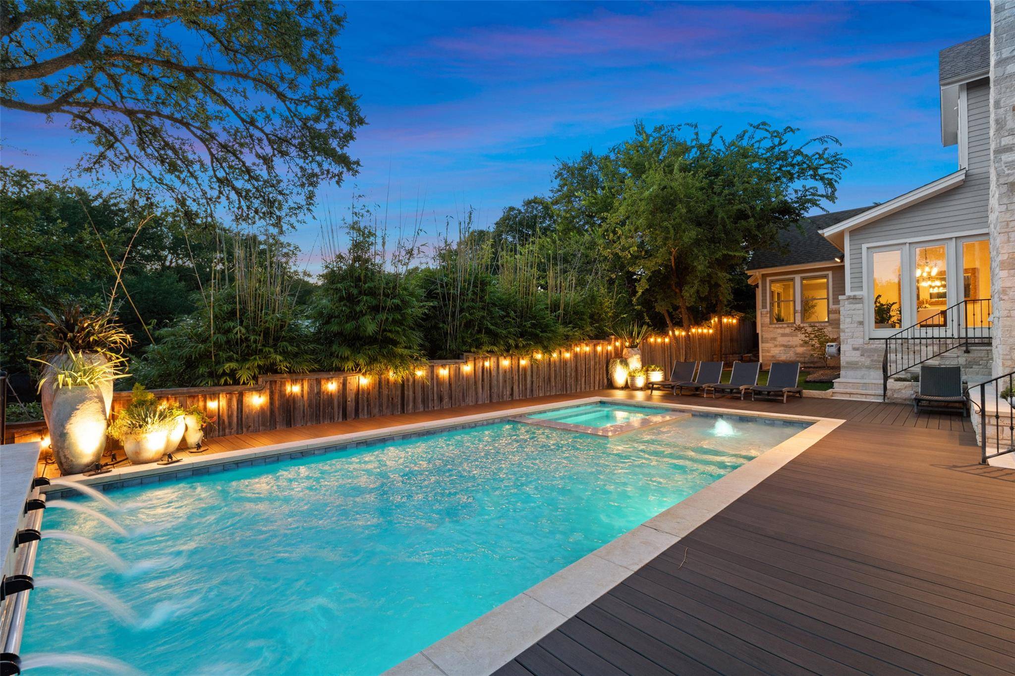 1002 Meriden LN, Austin, TX 78703