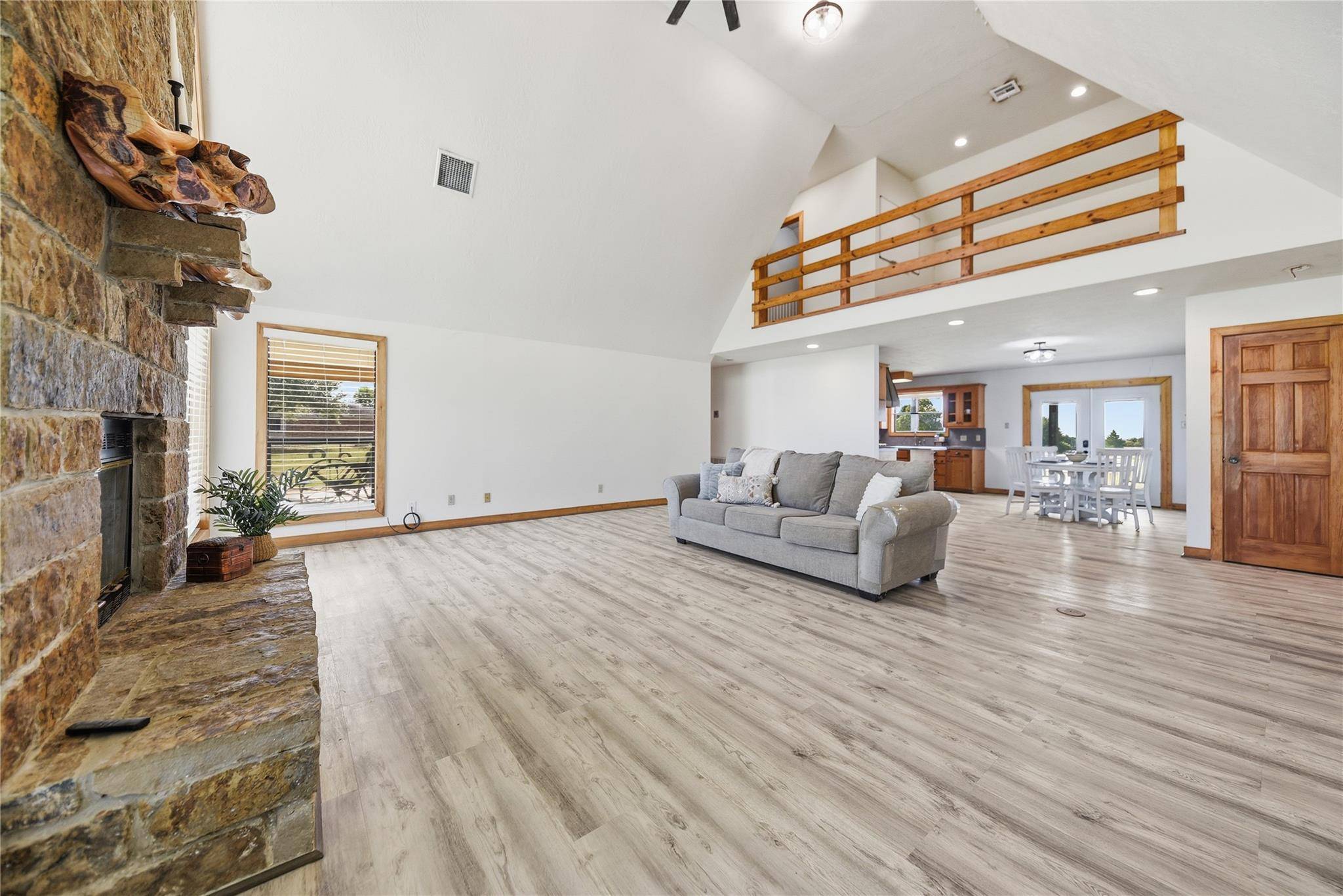 3090 Old Navasota RD, Brenham, TX 77833