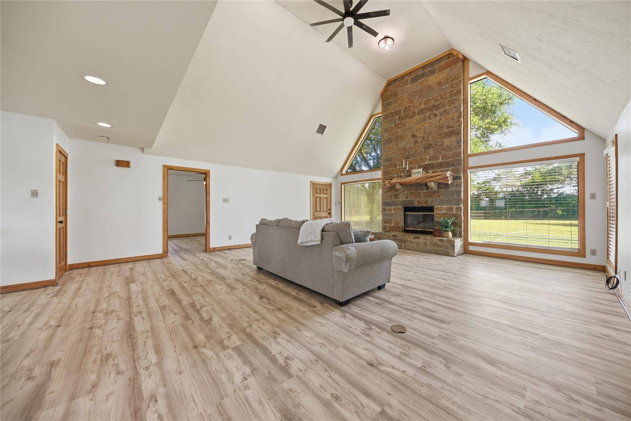 3090 Old Navasota RD, Brenham, TX 77833