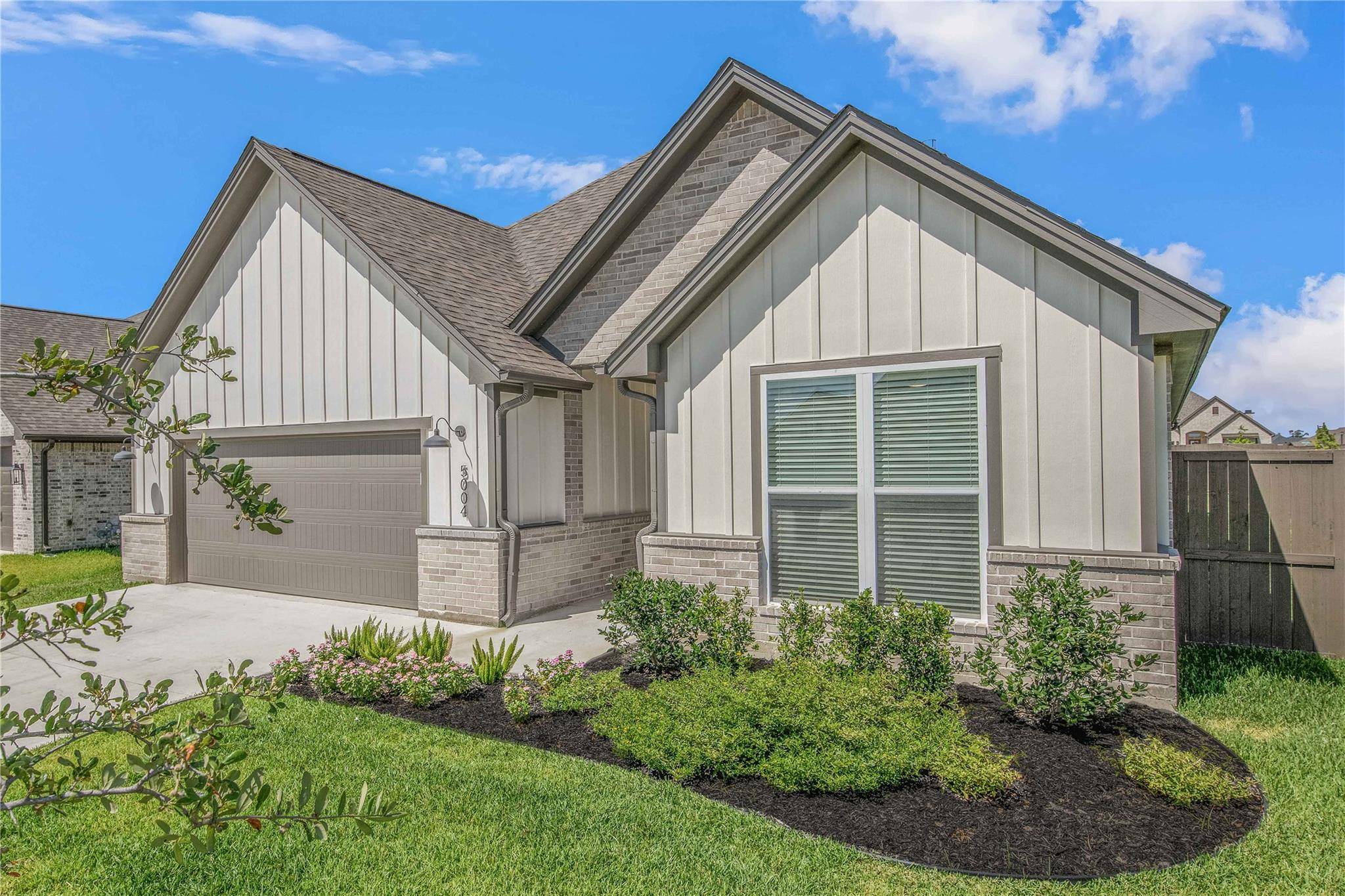 5004 Booth Falls TRL, Bryan, TX 77802