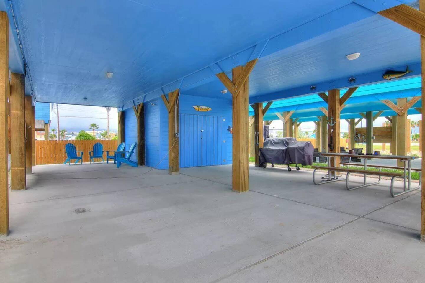 1809 Fishermans Cove RD, Port Aransas, TX 78373